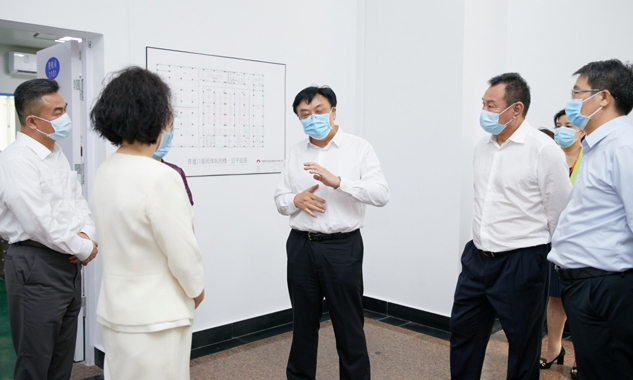 海南省长冯飞莅临尊龙凯时药业集团调研指导事情 | 公司新闻 | 尊龙凯时药业
